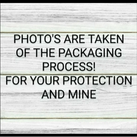 Dangle drop earrings. - Picture 5 of 5